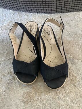 Life Stride Black Slingback Wedge Sandals